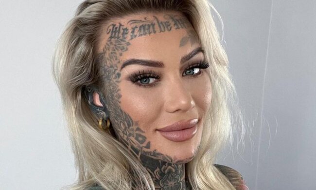 Becky Holt. Quelle: Instagram