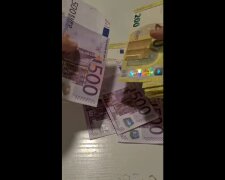 Frau hat mit einem Rubbellos eine große Summe Euro gewonnen, aber der Verkäufer ist mit ihrem Los abgehauen