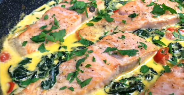 Rezept für Lachs in cremiger Sahnesauce. Quelle:Youtube Screenshot