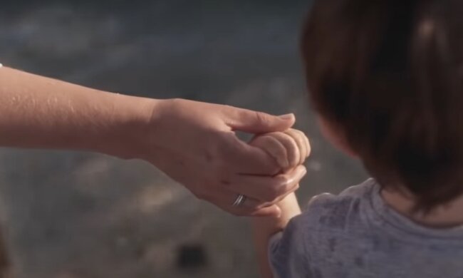 Mann konnte nicht zu seiner Mutter kommen: Die Schlauheit und Freundlichkeit anderer half ihm