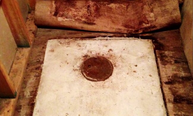 Ein Mann erbte ein Haus von seinen Großeltern, fand aber das Haupterbe unter der Treppe