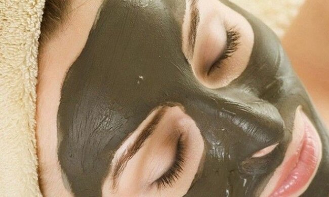 Man nannte ein einfaches Mittel, das kosmetologische Prozeduren im Salon leicht ersetzen kann