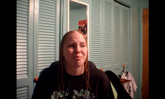 Teenagerin (Symbolbild). Quelle: Youtube Screenshot