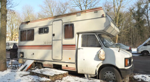 „Ich bin obdachlos, aber mein Mobile Home gibt mir ein Stück Freiheit“. Quelle: Youtube Screenshot