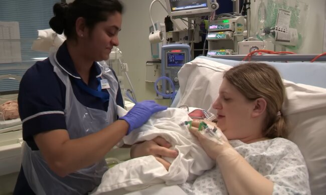 Notfallentscheidung bei Drillingsgeburt. Quelle: Youtube Screenshot