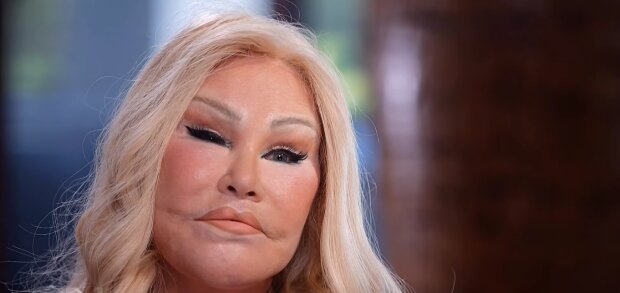 Jocelyn Wildenstein. Quelle: Youtube Screenshot