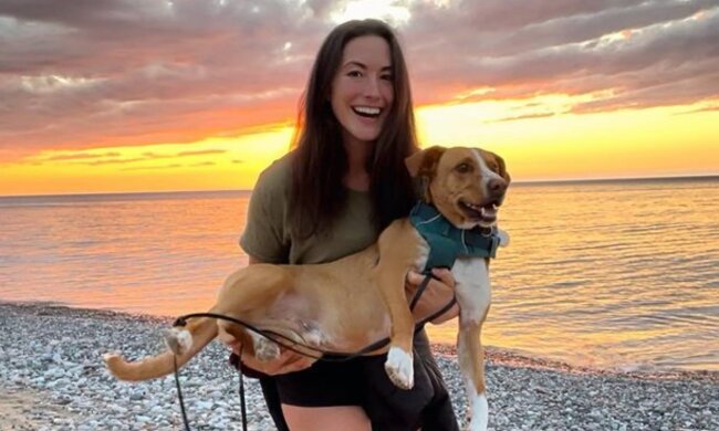 Nikki und Camper. Quelle: Instagram