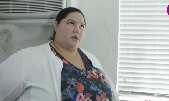 Kopfschmerzen am Arbeitsplatz. Quelle: Youtube Screenshot