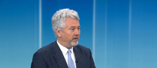 Erik Kirschbaum bricht das Tabu. Quelle: Youtube Screenshot