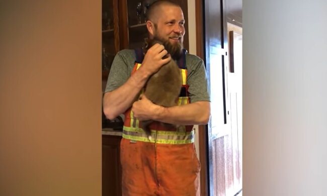 Angestellte traf eine dramatische Entscheidung. Quelle: Youtube Screenshot