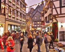 Weihnachtsmarkt. Quelle: Youtube Screenshot
