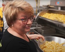 „Ich bin 67 und frittiere Pommes weil meine Rente nicht reicht“