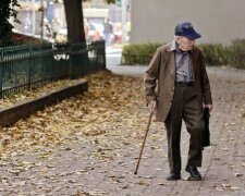 Für eine schöne Familientradition riskierte ein 93-jähriger Mann und ging in einen Laden während der Isolation