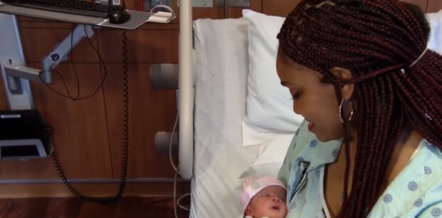 Die Ärzte sagten der Frau, dass sie niemals Kinder bekommen würde: Sie gab die Hoffnung nicht auf und hält nun ihre Tochter in den Armen