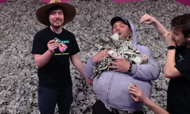 Mann mit dem Geld (Symbolbild). Quelle: Youtube Screenshot