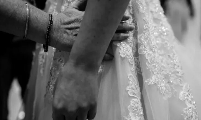 Wie eine Frau einen Mann heiraten konnte, den sie noch nie zuvor gesehen hatte