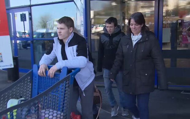 Vom Discount-Regal ins Leben: Wie sparen junge Menschen heute“