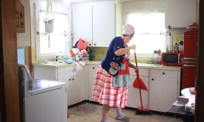 38-jährige Frau gewinnt 50.000 Euro von ihrem Mann. Quelle: Youtube Screenshot