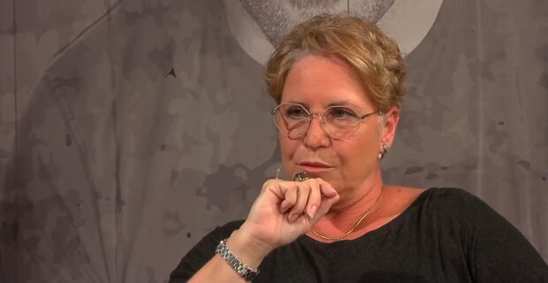 Katerina Jacob stört sich an der brav gewordenen Jugend. Quelle: Youtube Screenshot