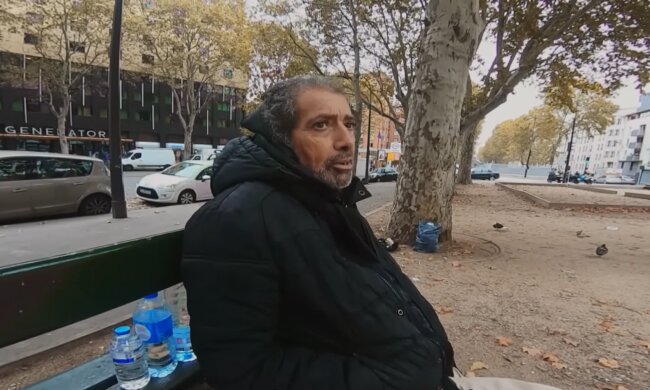 "Ich bin obdachlos und arbeitslos". Quelle: Youtube Screenshot