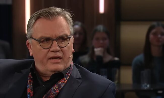 Hape Kerkeling warnt. Quelle: Youtube Screenshot