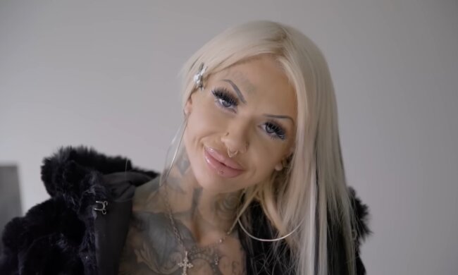 Die Frau, die 200.000 Euro für ihr Aussehen ausgab. Quelle: Youtube Screenshot