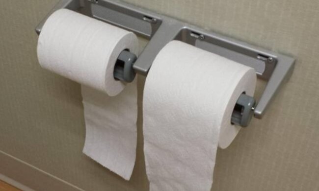 Klopapier richtig aufhängen, von sich oder auf sich: Ein Patent aus dem Jahr 1891 setzt dem ewigen Streit ein Ende