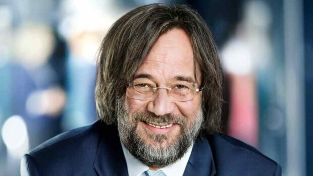 "Wie die Weltstars": Wie deutsche Politiker mit langen Haaren aussehen würden