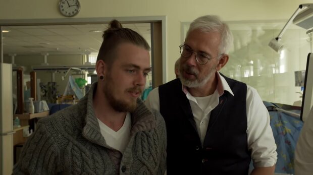 Eric stellt Bedingungen: So reagiert er auf den Wunsch seines Sohnes. Quelle: Youtube Screenshot