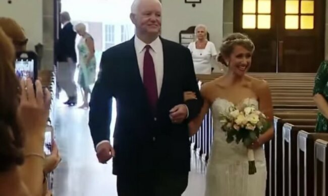 Die Braut wurde von einem Mann zum Traualtar geführt, dem man das Herz ihres Vaters transplantierte