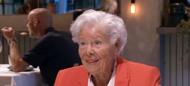 83-Jährige trifft 86-Jährigen. Quelle: Youtube Screenshot