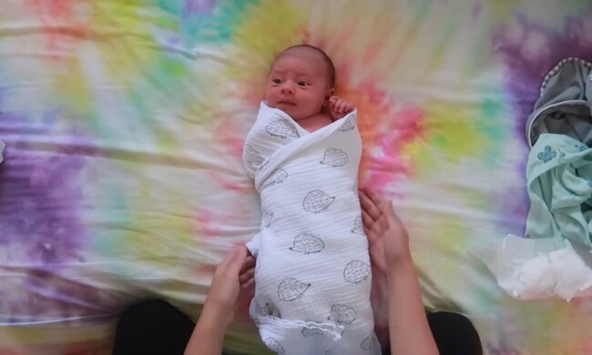 "Er ist für immer in meinem Herzen": Frau bringt 1,5 Jahre nach dem Verlust ihres Mannes sein Kind zur Welt