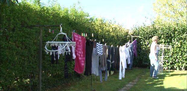 „Ich zahle für Ruhe, sie für Wäsche“. Quelle: Youtube Screenshot