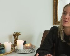 Studentin Brigitte kämpft gegen das System. Quelle: Youtube Screenshot