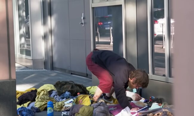 Unsichtbar vor unserer Tür: Wenn Freundschaft das Einzige ist, was vom Leben bleibt