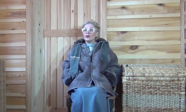 "Ungepflegt, aber fleißig": 82-jährige Oma füllte ein Dating-Formular für ihren Enkel aus