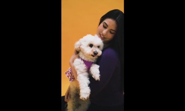 Die Liebe zu ihrem Hund. Quelle: Youtube Screenshot