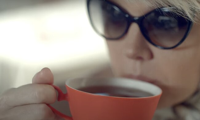 Geschäftsfrau. Quelle: Screenshot YouTube