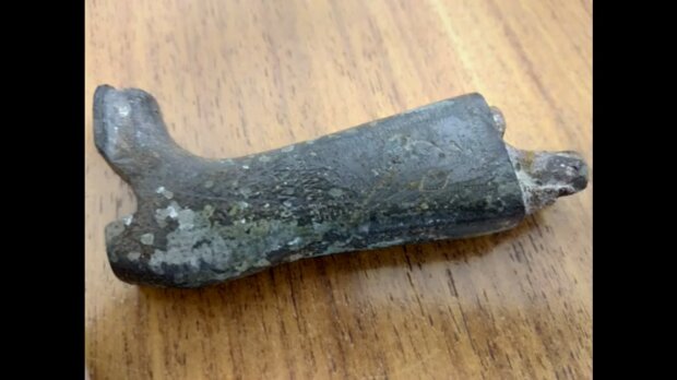 Ein seltenes Artefakt: In einem Schweizer See wurde ein 5 000 Jahre alter Stiefel gefunden,  Details