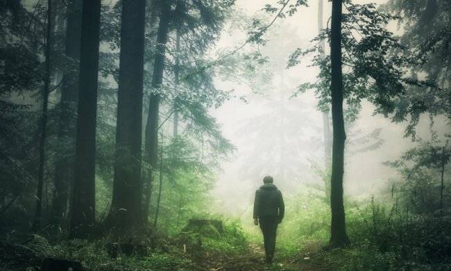 Fleißiger Lehrer läuft jeden Tag 16 km zu Fuß, um zu unterrichten: die Schüler haben beschlossen, ihm zu danken