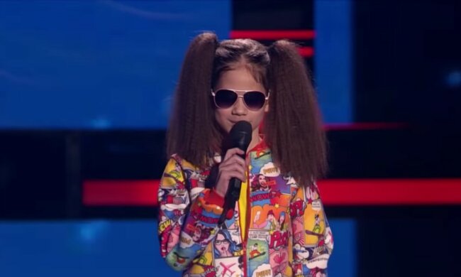 12 jähriges Mädchen kann nicht sehen, aber ihre Stimme wurde von allen Zuschauern der Show geliebt