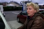„Mit 60 spare ich jeden Cent – auch beim Tanken“. Quelle: Youtub Screenshot