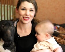 Das Kind mochte keine Hunde, da beschloss seine Mutter, ihm einen Welpen zu schenken