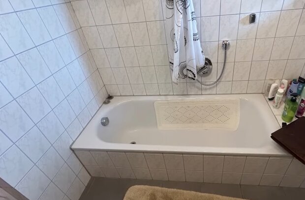 Recht auf Körperpflege. Quelle: Youtube Screenshot