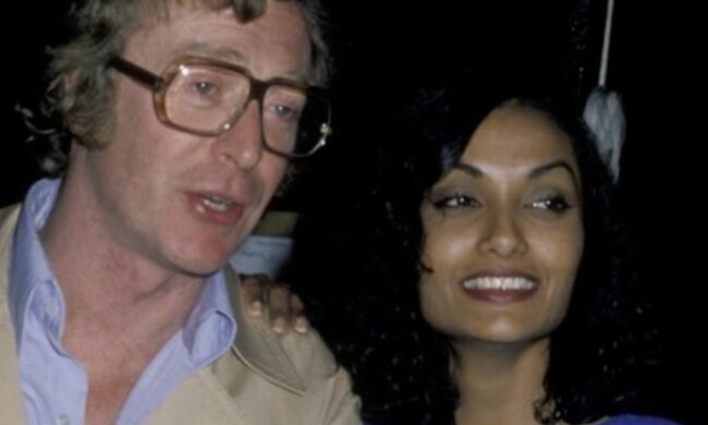 Michael Caine und Shakira Baksh. Quelle: Screenshot YouTube