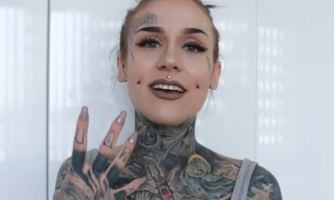 Echt exzentrisches Aussehen. Quelle: Screenshot YouTube