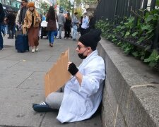 Der Obdachlose. Quelle: Youtube Screenshot