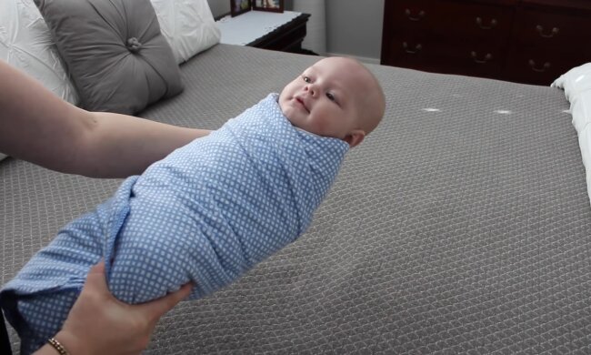 Die Schwiegermutter und die Windeln. Quelle: Youtube Screenshot