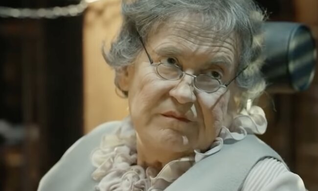 Oma. Quelle: Screenshot YouTubea