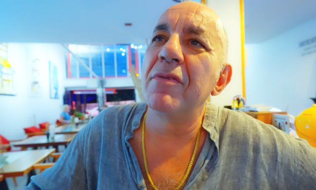 Kein Flug, kein Geld, kein Plan – mein Abenteuer wird zum Albtraum. Quelle: Youtube Screenshot